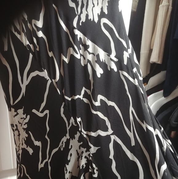 Laundry - Picture 3 of 8